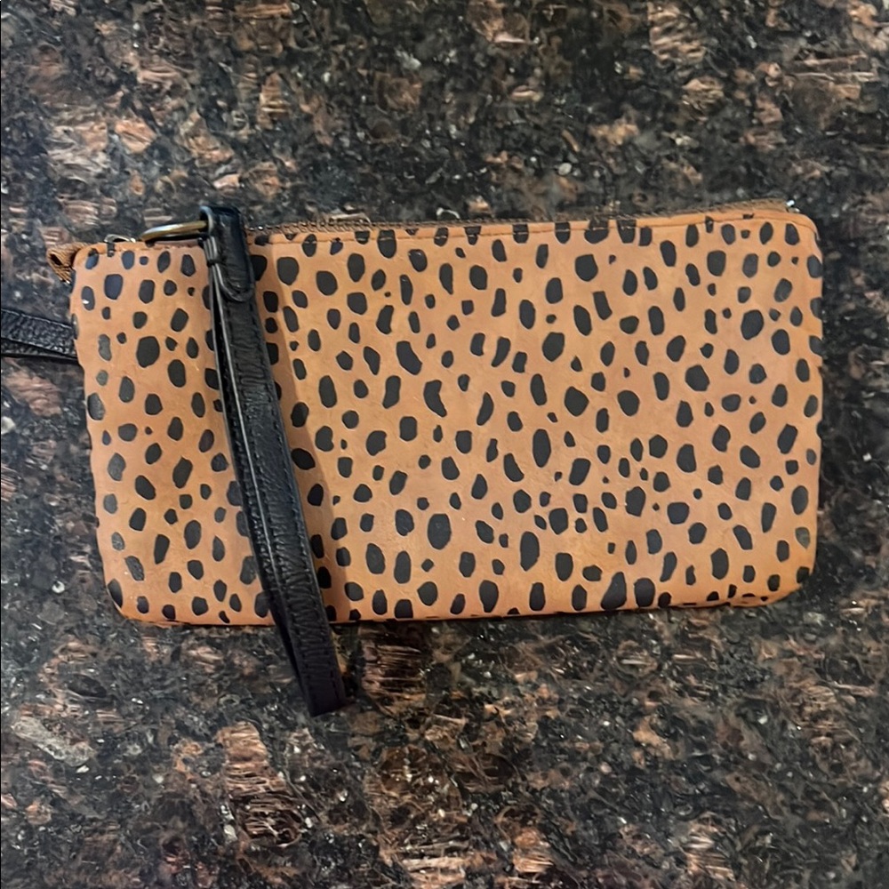 Leopard Print Wristlet Clutch - Picture 6 of 8